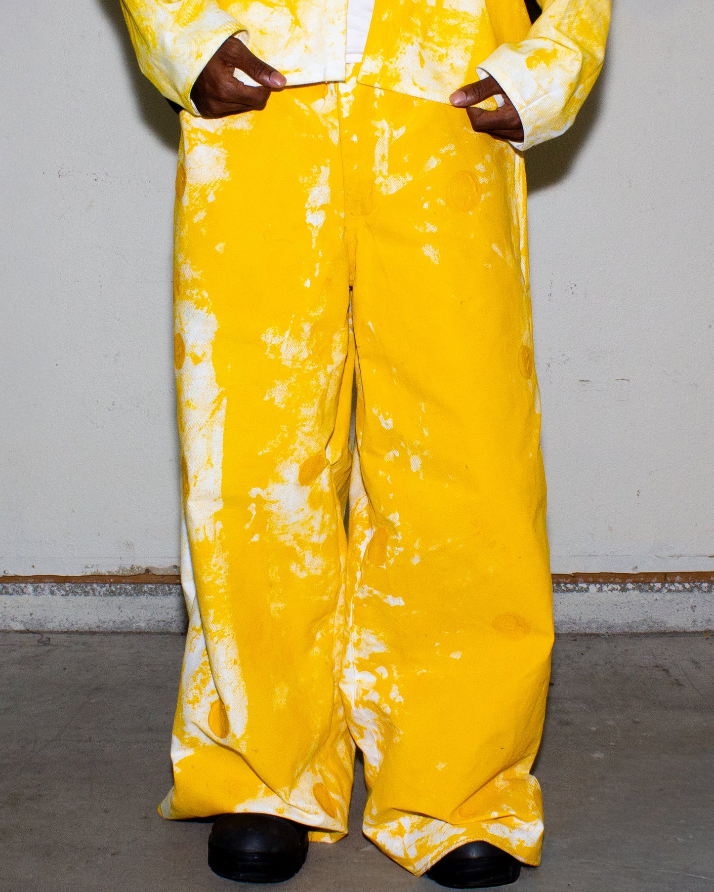 YELLOW ACRYLIC DENIM PANTS